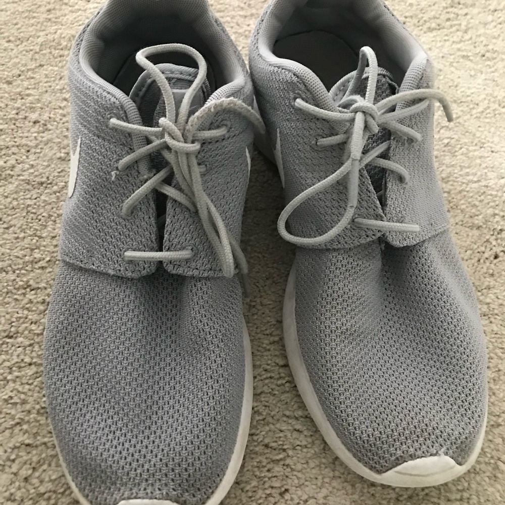 Nike tennis Shoes